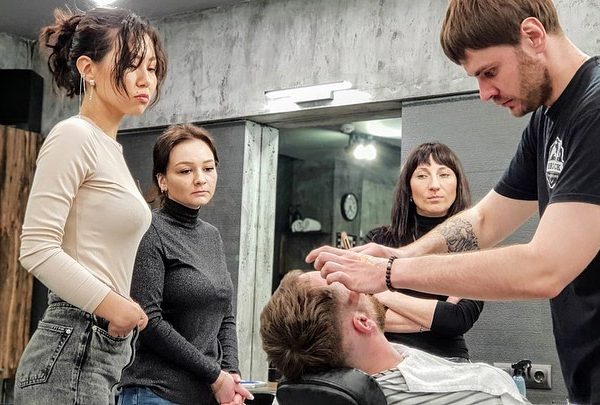 BROCK ACADEMY В нашей академии барберинга @brock_academy остались последние мест…