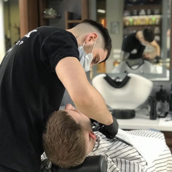 Друзья! Приходите к нам в барбершоп за прекрасным образом! ⠀ PRO Barber-а Евгени…