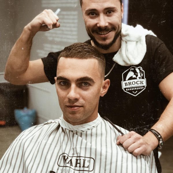 Хорошего настроения и веселых выходных В работе барбер Каро ⠀ #barbershop #bar…