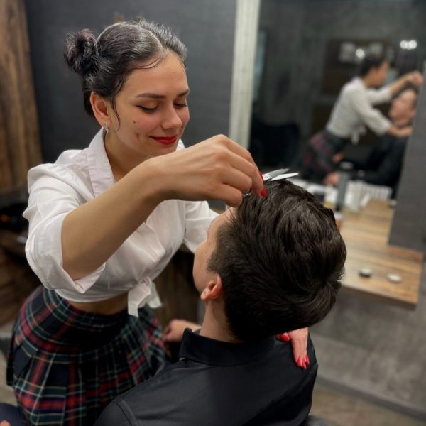 Ищешь новый имидж, устал от скучных причёсок? Приходи в BROCK