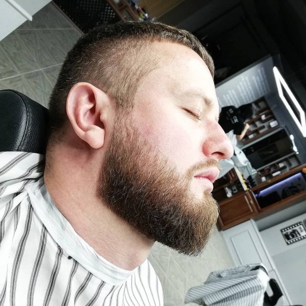 Моделирование усов и бороды от Pro Barber-а Екатерины Листайте карусель чтобы у…