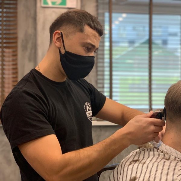 На фото наш Pro Barber Каро ⠀ Успейте записаться к этому мастеру на 13.03 по ад…