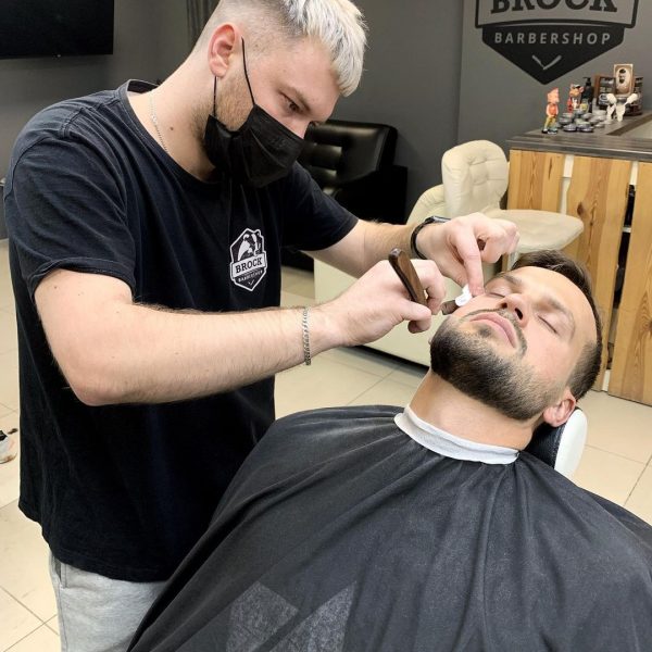 Наш Pro Barber Дмитрий поможет Вам стать ещё более стильным, придав Вашей бороде…
