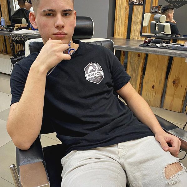 Наш талантливый и перспективный Pro barber Иван в свои 18 лет уже покорил мно…