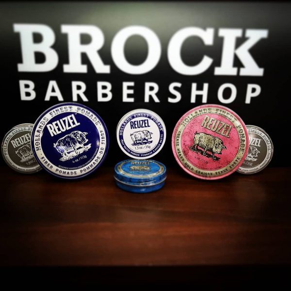 Олдскульный боров #reuzel , наконец, добрался к нам в #brockbarbershop. Теперь …