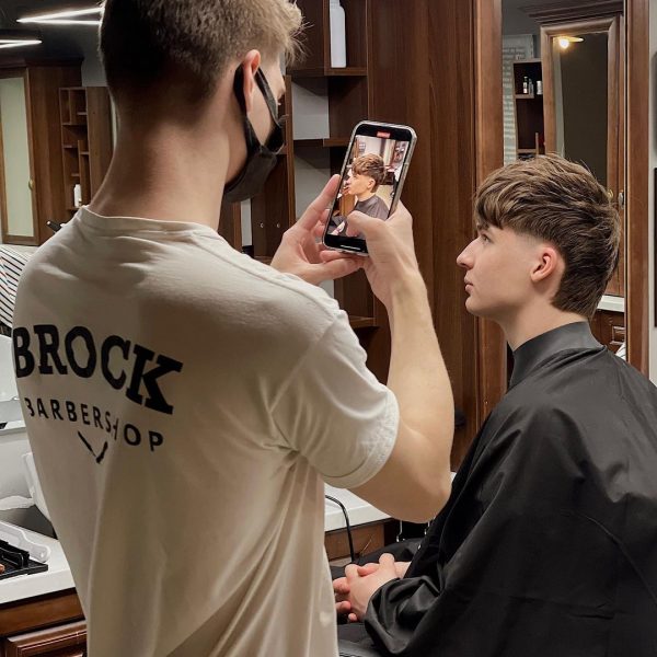 Скидка 9% на любую услугу в BROCK barbershop только 9 мая