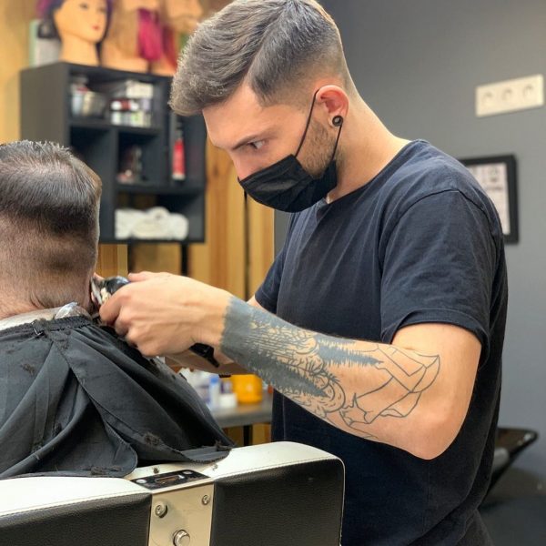 У нас новый Barber Виктор Очень старательный и трудолюбивый, с удовольствием…