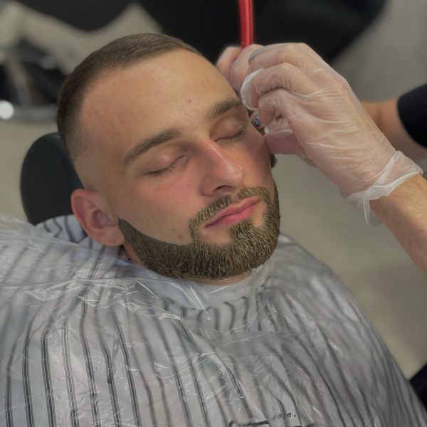 Густая, окладистая борода с недавних пор стала мечтой многих мужчин