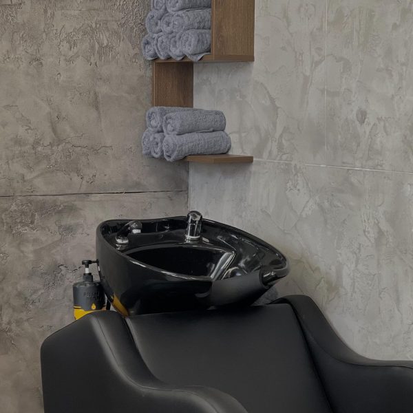 Стрижки, бритье, атмосфера и выгодные специальные предложения МАЯ