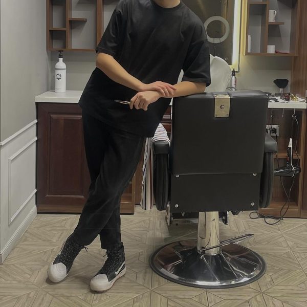 Новогодние сюрпризы от @brock.barbershop Дарим скидку 50% на все В BROCK barbe…