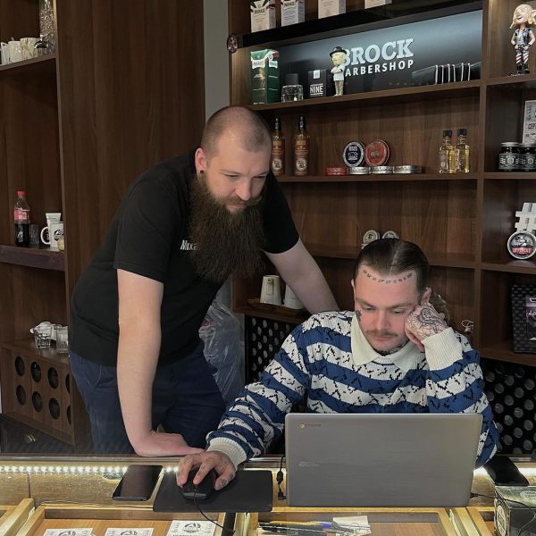 Уверены, хотя бы раз здесь был каждый из вас! ТЦ «Замок» на Победителей, 65!